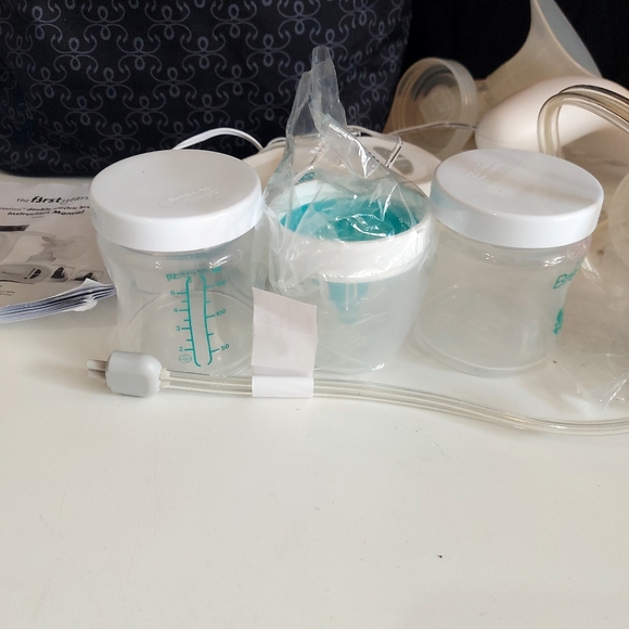 First Year Double Electric pump - Picture 4 of 9